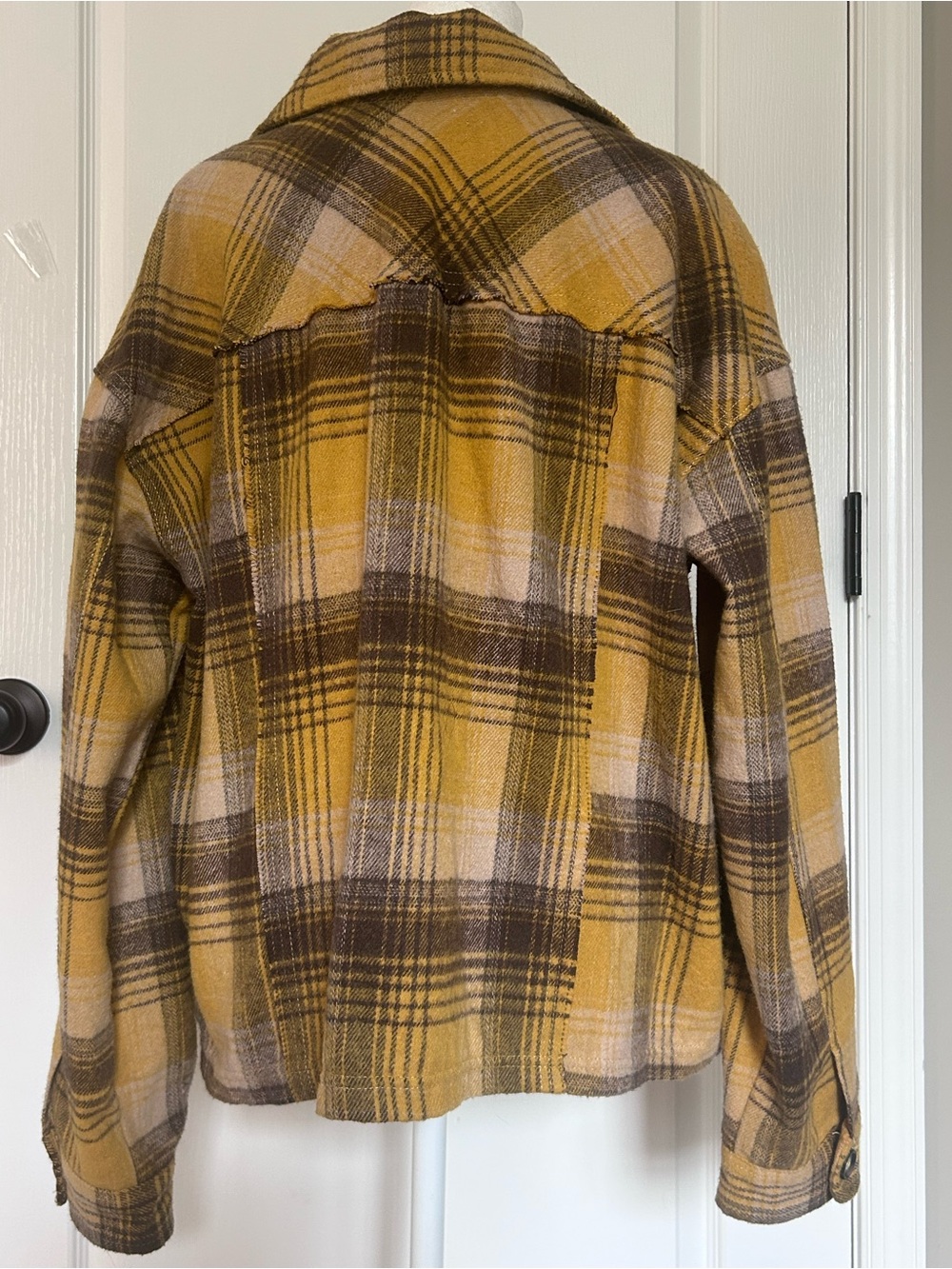 Democracy Women’s Mustard Yellow & Brown Plaid Button-Front Shirt Size Large - Picture 5 of 10